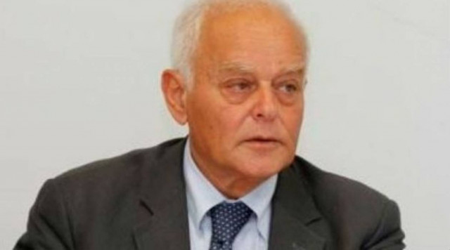 Στοιχεία για τους αποχωρήσαντες των ΔΕΚΟ ζητάει ο Μανιτάκης