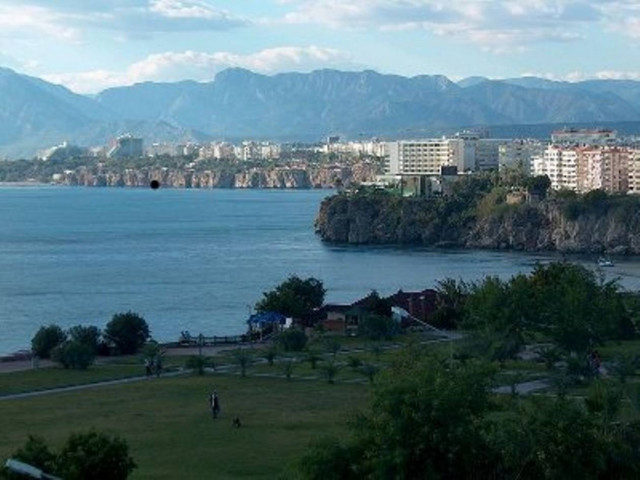 Χρυσές δουλειές κάνουν οι Τούρκοι λόγω Συρίας