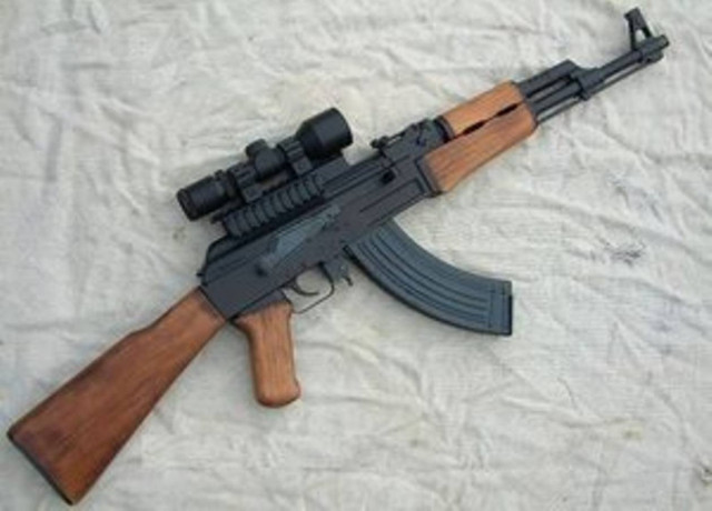 Αιματηρή ληστεία σε κοσμηματοπωλείο στα Εξάρχεια