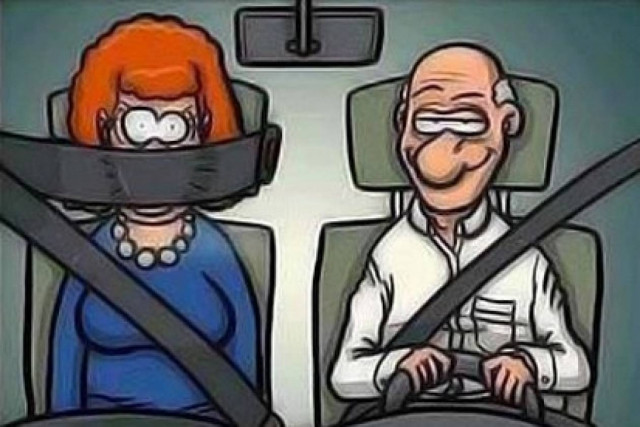 Ανέκδοτο: Γυναίκα συνοδηγός!