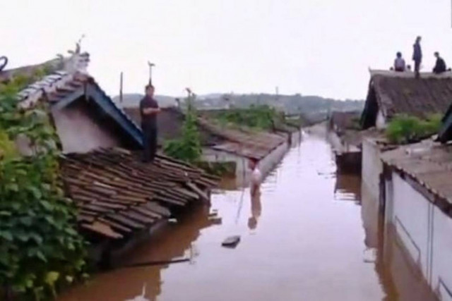 Σπάνιο βίντεο: Κάτω από το νερό εκτάσεις στη Β. Κορέα