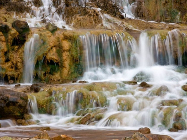 Μαγικές εικόνες από τον «Χρυσό Καταρράκτη»