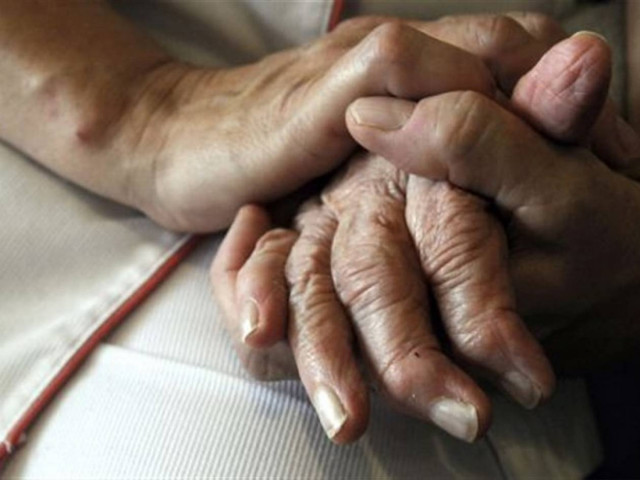 Παίρνουν διάγνωση και περιμένουν το θάνατο