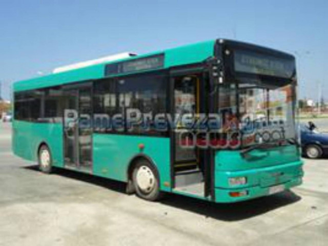 Πρέβεζα: Κλαδί έπεσε πάνω σε αστικό λεωφορείο