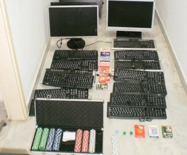 Συλλήψεις για «φρουτάκια» στα Χανιά