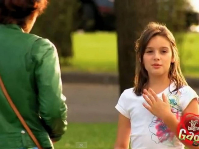 Απίθανη φάρσα: Με γελούν τα μάτια μου... (vid)