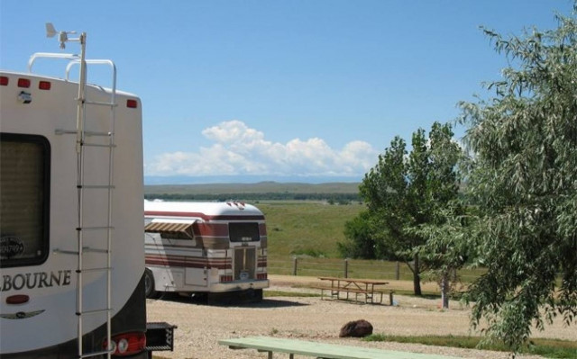 Δημοπρατείται πόλη με δυο κατοίκους