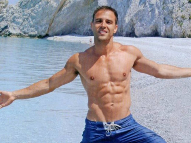 Πλάκα κάνεις; Ο Δημήτρης Βλάχος γυμνός στο ΟΑΚΑ! (pic)