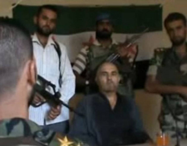 Συρία: Στα χέρια των ανταρτών ο πιλότος του μαχητικού αεροσκάφους (vd)