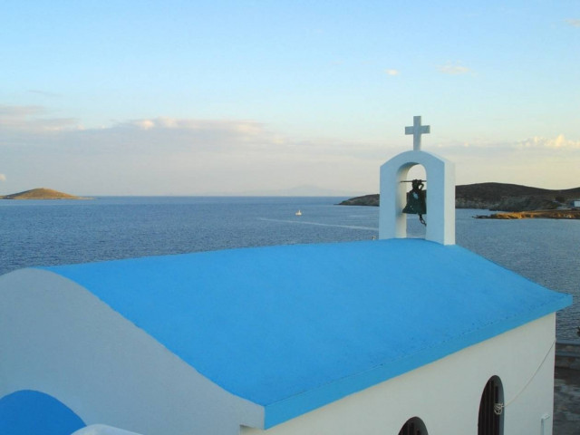 Video: «Θεέ μου πόσο μπλε ξοδεύεις για να μη σε βλέπουμε»