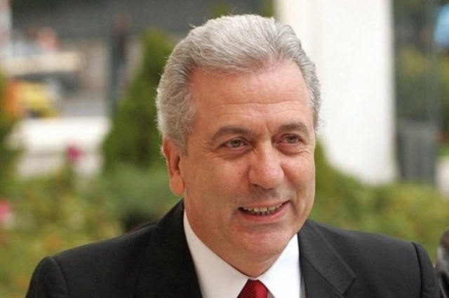 Ζητάμε τη βοήθεια της Μεγαλόχαρης είπε ο Υπ.Εξ. από την Τήνο