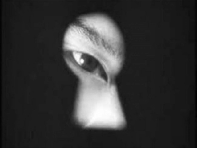 Ηδονοβλεψίας στα αποδυτήρια των κολυμβητριών στους Ολυμπιακούς!