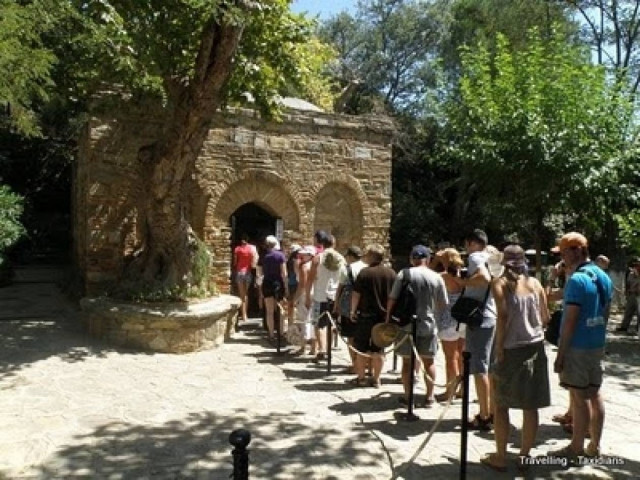 Λειτουργία στην τουρκική στο «Σπίτι της Παναγίας»