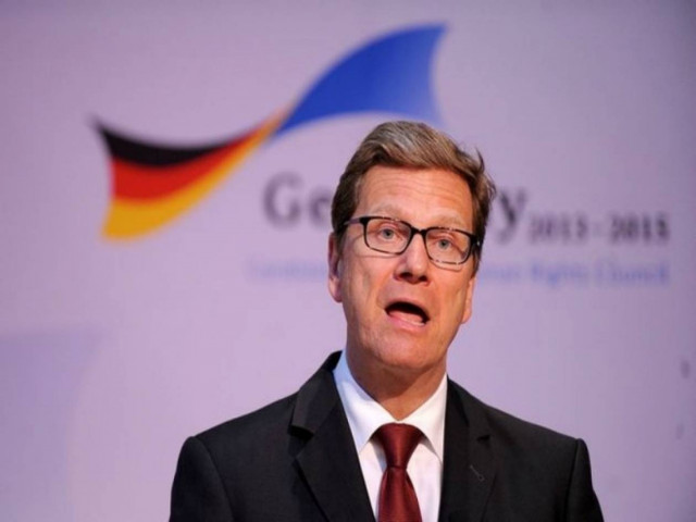 Ο Βεστερβέλε στηρίζει Σαμαρά για τη διετή παράταση