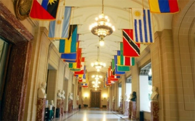 Οι σχέσεις μεταξύ Ισημερινού – Μ. Βρετανίας στο επίκεντρο του ΟΕΑ