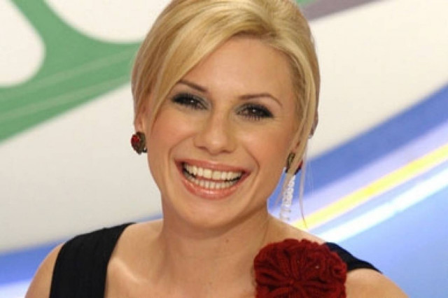 Κατερίνα Καραβάτου: Επιστρέφει στο τηλεοπτικό προσκήνιο μέσω Κύπρου!