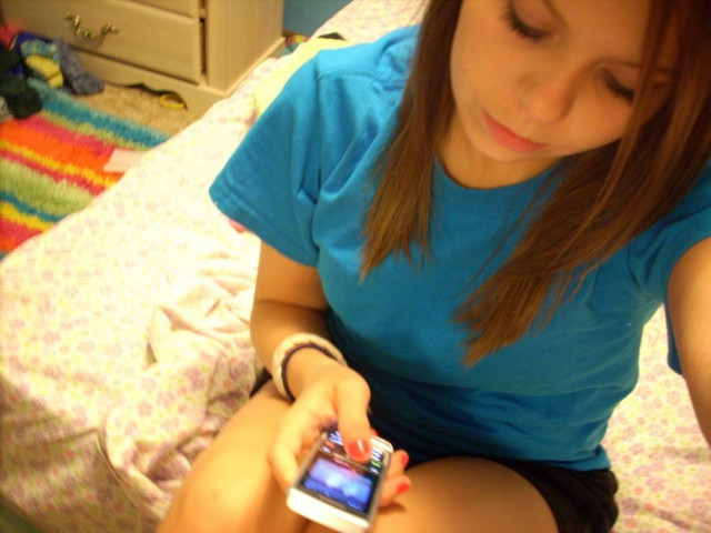 Δείτε τί SMS έστειλε κατά λάθος 18χρονη στον πατέρα της...