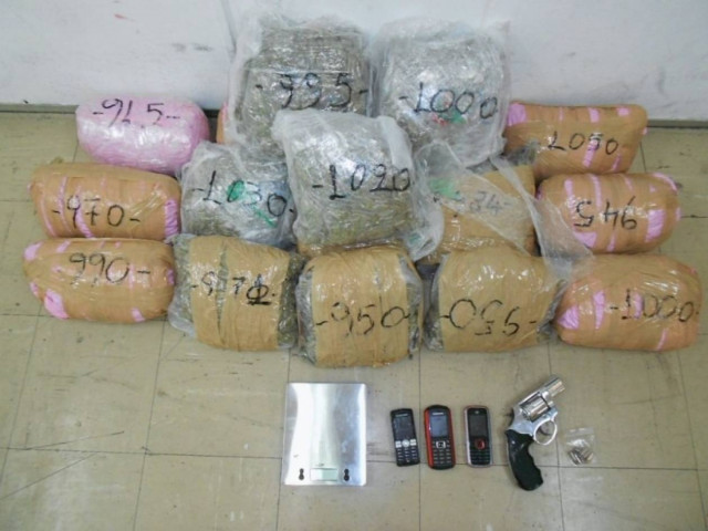 Συνελήφθησαν τρία άτομα για διακίνηση ναρκωτικών