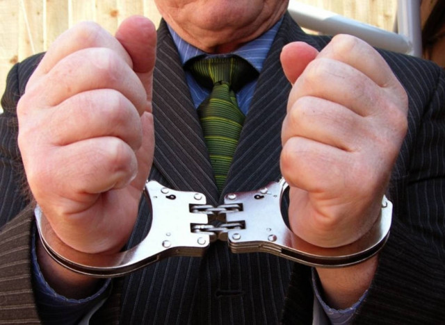 Σύλληψη για οφειλές στο Αγρίνιο