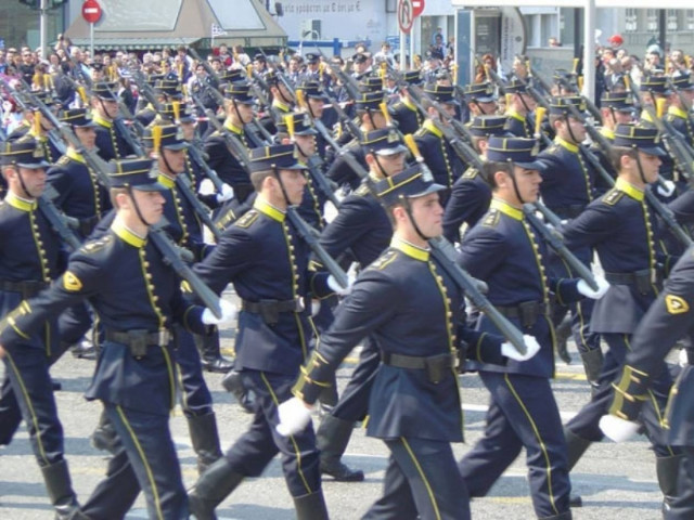 Στην σελίδα του ΓΕΕΘΑ ο αριθμός των εισακτέων στις Ένοπλες Δυνάμεις