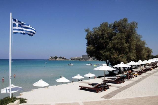 Οι ξένοι τουρίστες σώζουν τη Χαλκιδική!