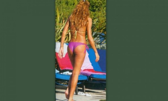 Κι όμως είναι τραγουδίστρια και μάνα