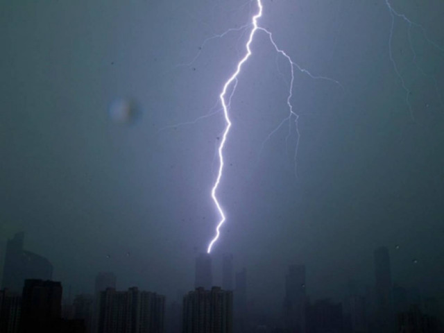 Εντυπωσιακές φωτογραφίες κεραυνών!