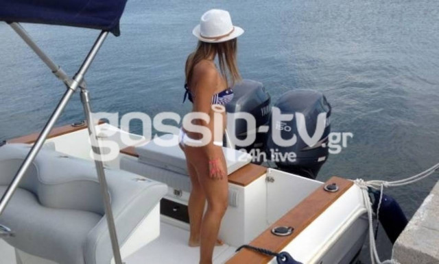 Έχω και κότερο… πάμε μια βόλτα;