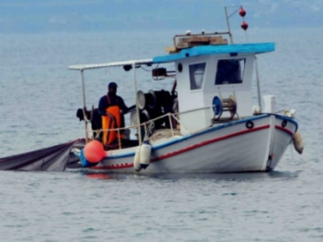 Τουρκικές μηχανότρατες ψάρευαν εντός των ελληνικών χωρικών υδάτων