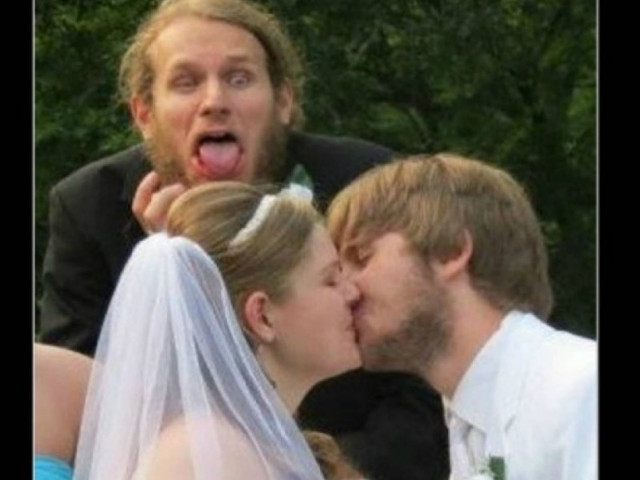 Τα πιο αστεία γαμήλια photobombing! (pics)