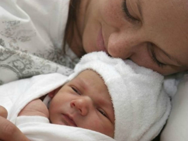 Μάνα είναι μόνο μία... (pic)