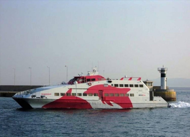 Μήλος: Οι άνεμοι απέτρεψαν το αγκυροβόλιο του «Σούπερ Τζετ»