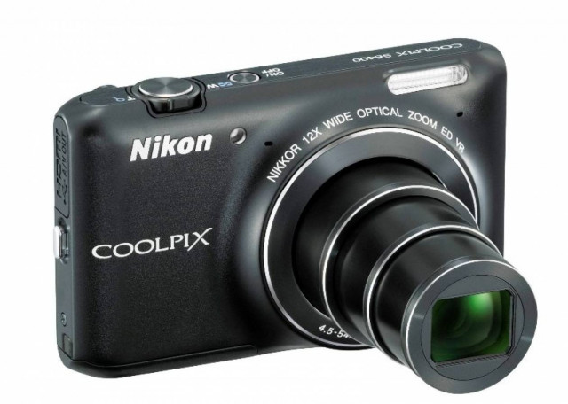 Η κομψή και γεμάτη στυλ COOLPIX S6400 με zoom 12x