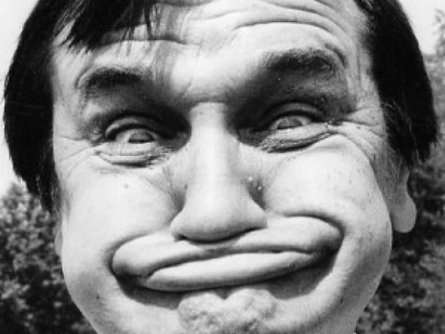 Ανέκδοτο: Ο άχρηστος σύζυγος