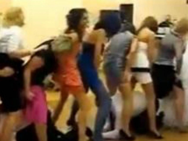 Βίντεο: Εδώ πέφτει πολύ... μάτι!