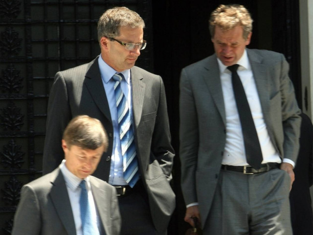 Στο μικροσκόπιο της τρόικας τα νέα μέτρα