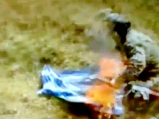 Απελαύνουν τον Αλβανό με το βίντεο βεβήλωσης της ελληνικής σημαίας