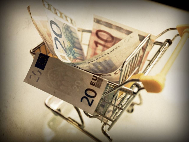 Το επίπεδο ζωής των Ελλήνων γύρισε 34 χρόνια πίσω