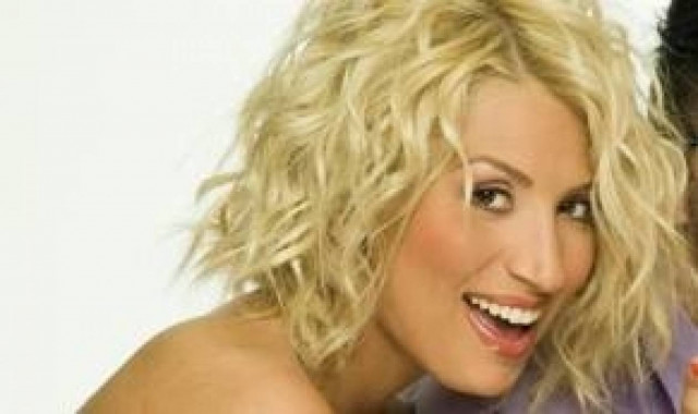 Το «καρφί» της Ηλιάκη για την Καινούργιου στο twitter