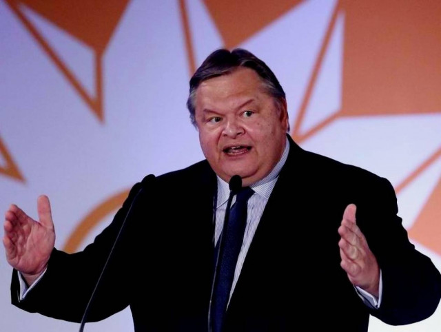 Το ταμείον παραμένει μείον, στο ΠΑΣΟΚ