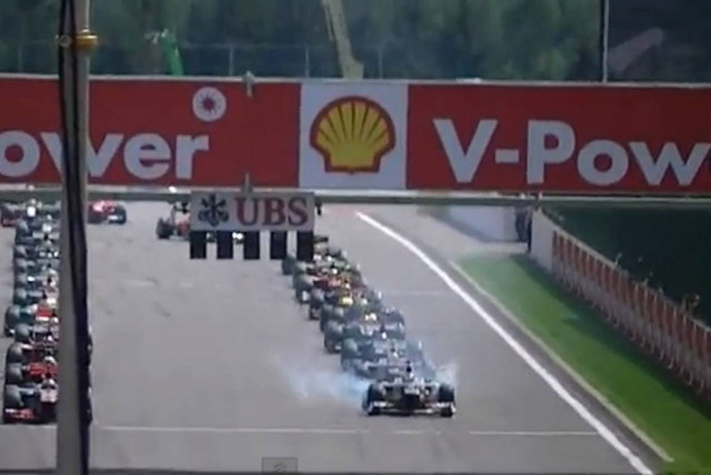 Βίντεο: Το ατύχημα της F1 στο Βέλγιο