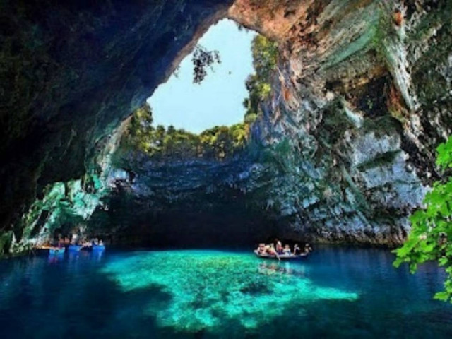 Δείτε ένα σπάνιο γεωλογικό ελληνικό φαινόμενο! (pics)