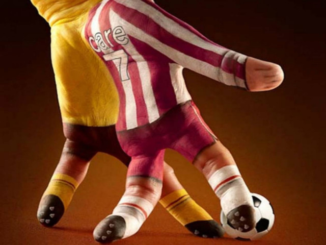 Απίθανα έργα ζωγραφικής πάνω σε... χέρια!