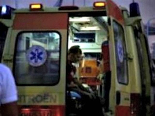 Τουρίστες χτύπησαν με αυτοκίνητο και εγκατέλειψαν οδηγό ταξί