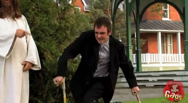 Βίντεο: Πέντε κορυφαίες φάρσες που αψηφούν την βαρύτητα