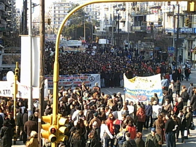 Σε λίγο η μεγάλη πορεία στη Θεσσαλονίκη