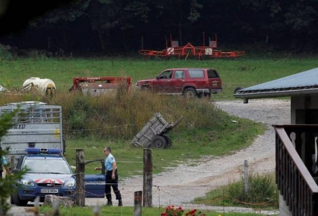 Γαλλία: Με δύο σφαίρες στο κεφάλι τα θύματα του φονικού στο Σεβελίν