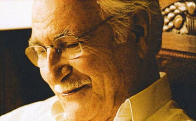 Ο Χρόνης Αηδονίδης στο Ηρώδειο, σε μία συναυλία μνήμης και παράδοσης