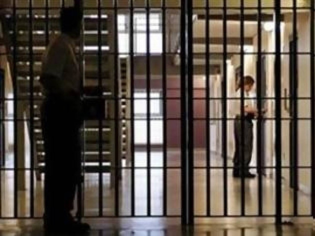 Δολιοφθορά εξετάζει το Υπ. Δικαιοσύνης για τις κατσαρίδες