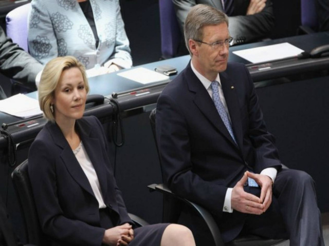 Γερμανία: Η πρώην πρώτη κυρία διαψεύδει ότι ήταν συνοδός πολυτελείας